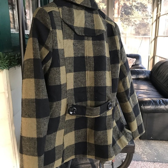Green and black plaid jacket - Picture 4 of 7